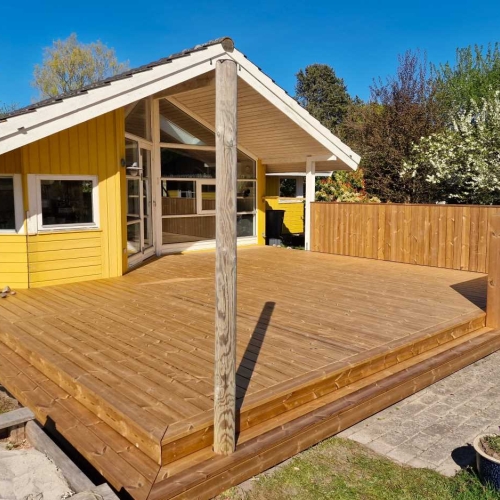 Træterrasse i Thermo Fyr i 4591 Havnsø nær 4400 Kalundborg