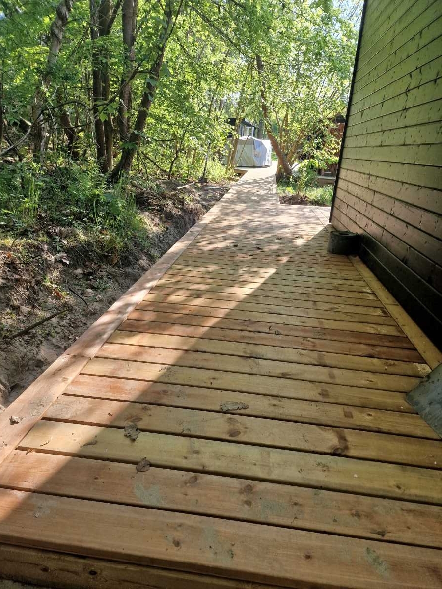 opbygning af Træterrasse som stisystem i Odsherred